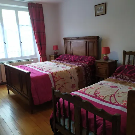 Séjour à la campagne Convivial Avec 3 Chambres, Proche Du Patrimoine Historique, Cour Et équipements Inclus - Fr-1-589-38