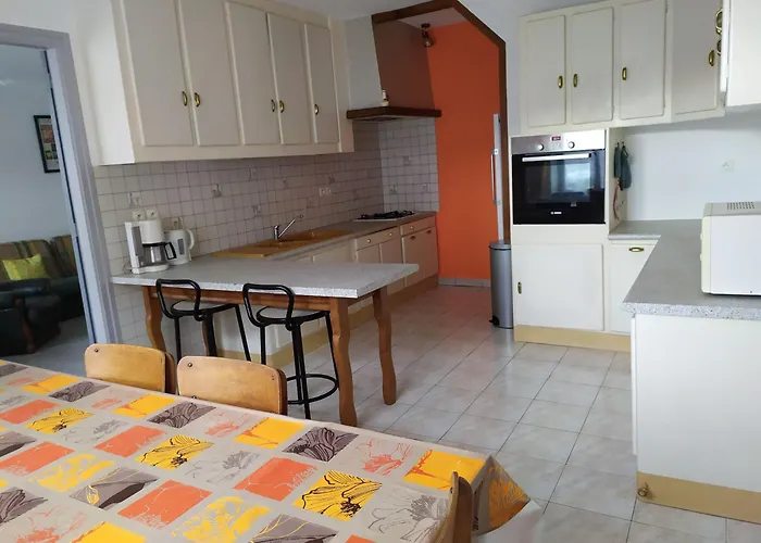 Prázdninový dům Convivial Avec 3 Chambres, Proche Du Patrimoine Historique, Cour Et Equipements Inclus - Fr-1-589-38 Aouze