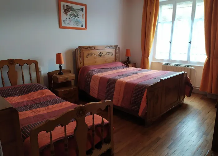 Convivial Avec 3 Chambres, Proche Du Patrimoine Historique, Cour Et Equipements Inclus - Fr-1-589-38 Aouze